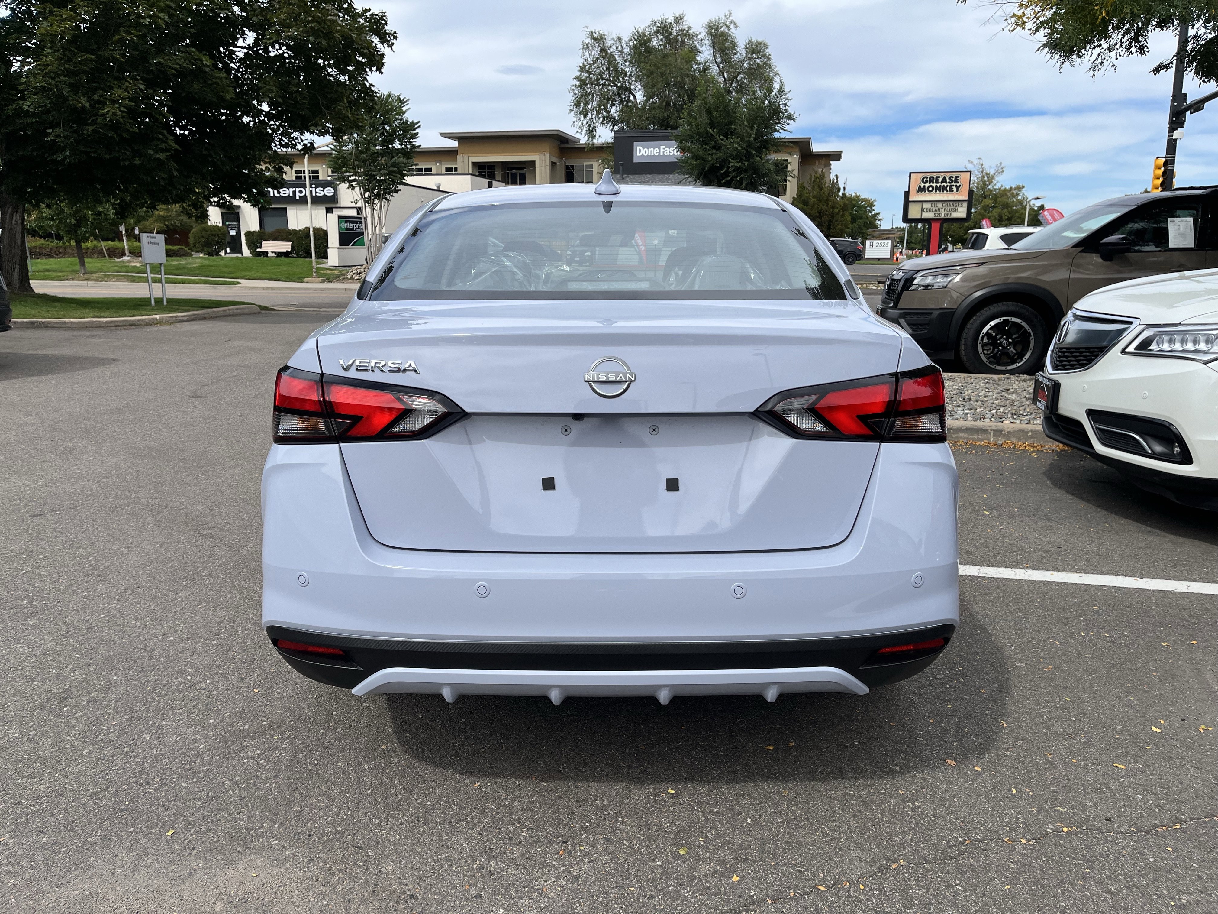 New 2025 Nissan Versa SV w/ Trunk Package FWD image 7