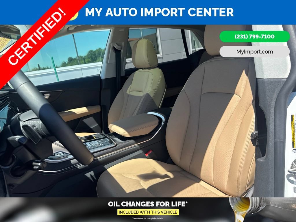 Certified 2025 Audi Q8 Premium Plus w/ Premium Plus Package AWD/4WD image 15