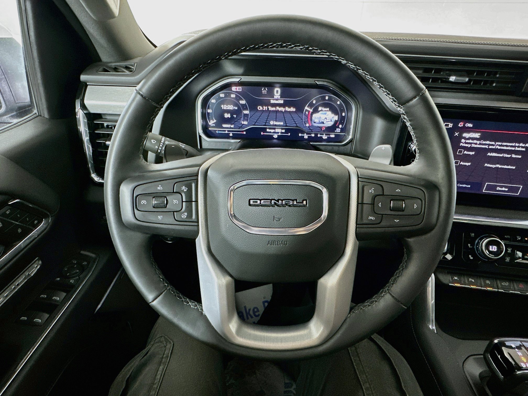 Used 2024 GMC Sierra 1500 Denali w/ Denali Reserve Package AWD/4WD image 11