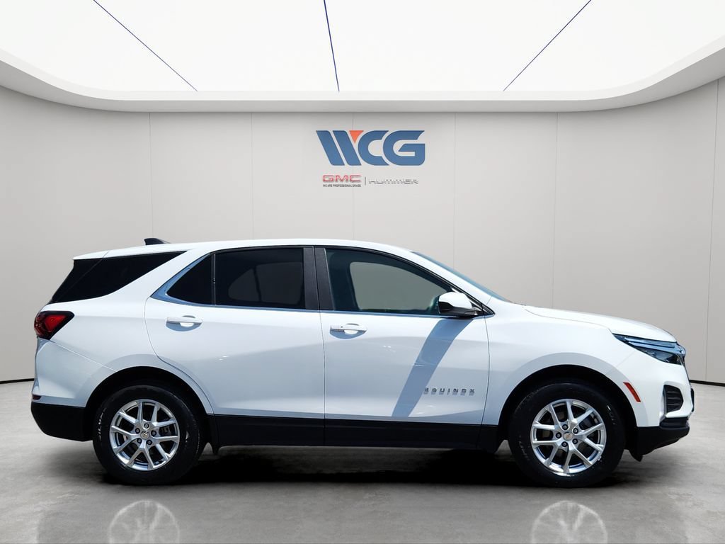 Used 2024 Chevrolet Equinox LT AWD/4WD image 3