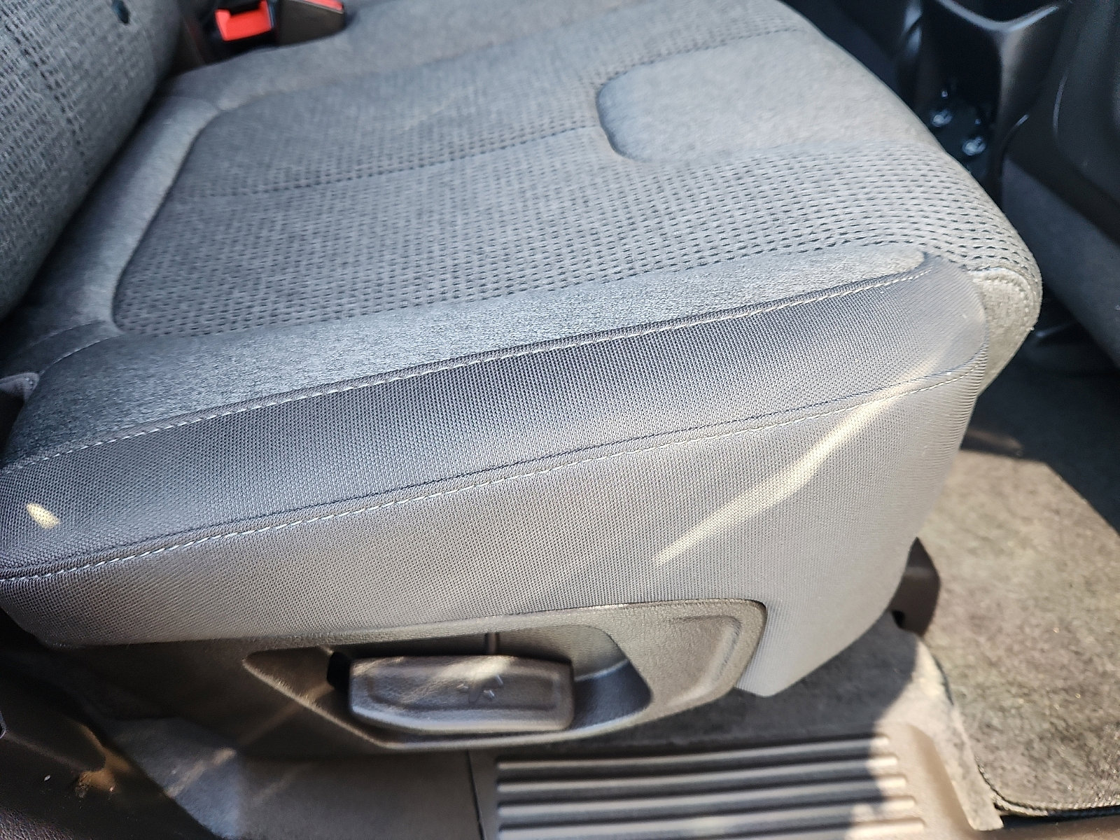 Used 2020 Hyundai Santa Fe SEL w/ Convenience Package image 30