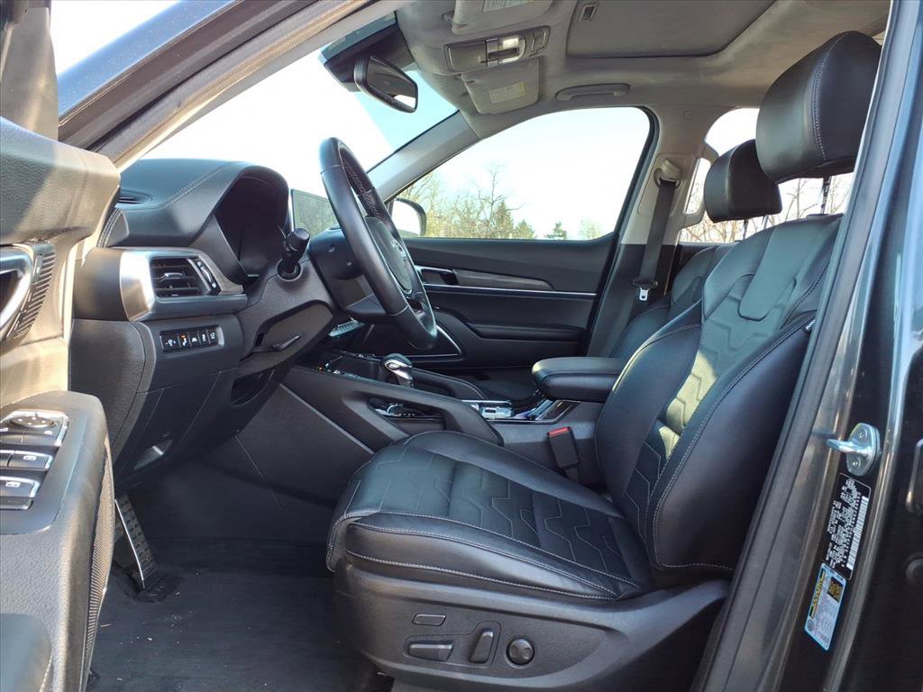 Used 2022 Kia Telluride SX w/ SX Prestige Package image 13