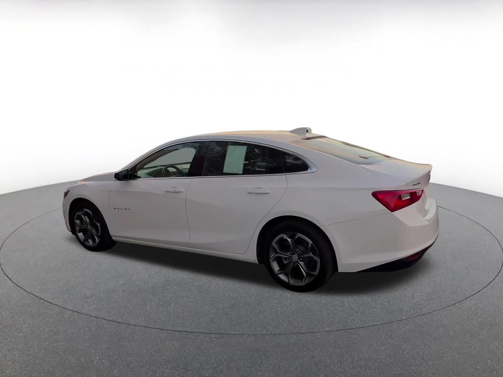 Used 2024 Chevrolet Malibu LT image 10