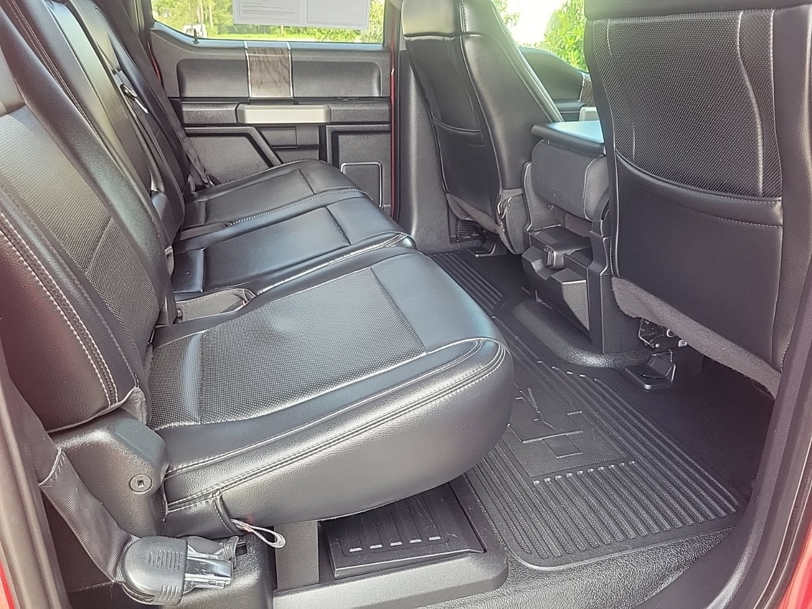 Used 2019 Ford F250 Lariat w/ Lariat Ultimate Package AWD/4WD image 17