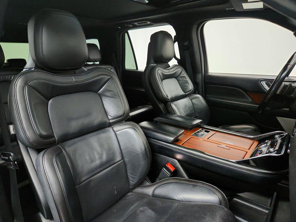 Used 2018 Lincoln Navigator L Reserve w/ Technology Package AWD/4WD image 28