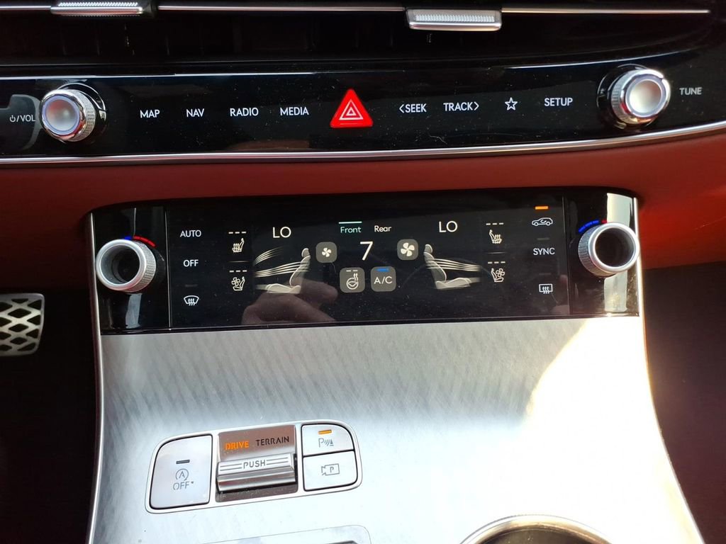 Used 2026 Genesis GV70 2.5T Sport Prestige image 23