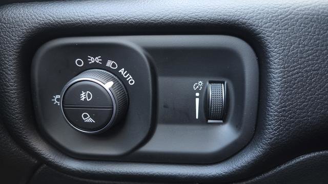 New 2026 RAM 3500 Big Horn AWD/4WD image 12