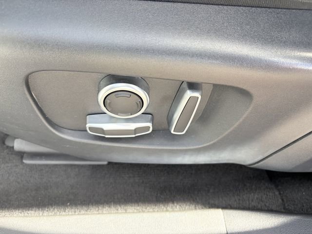 Used 2022 Land Rover Range Rover Evoque R-Dynamic SE image 7