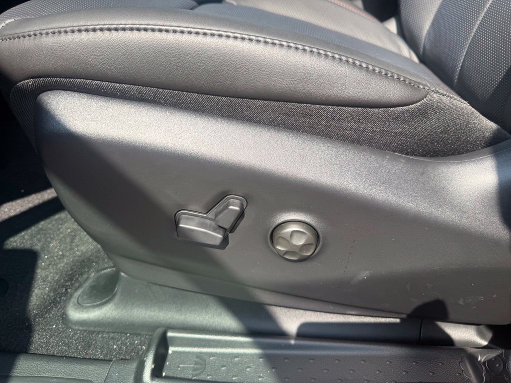 New 2027 Chrysler Pacifica Select FWD image 13
