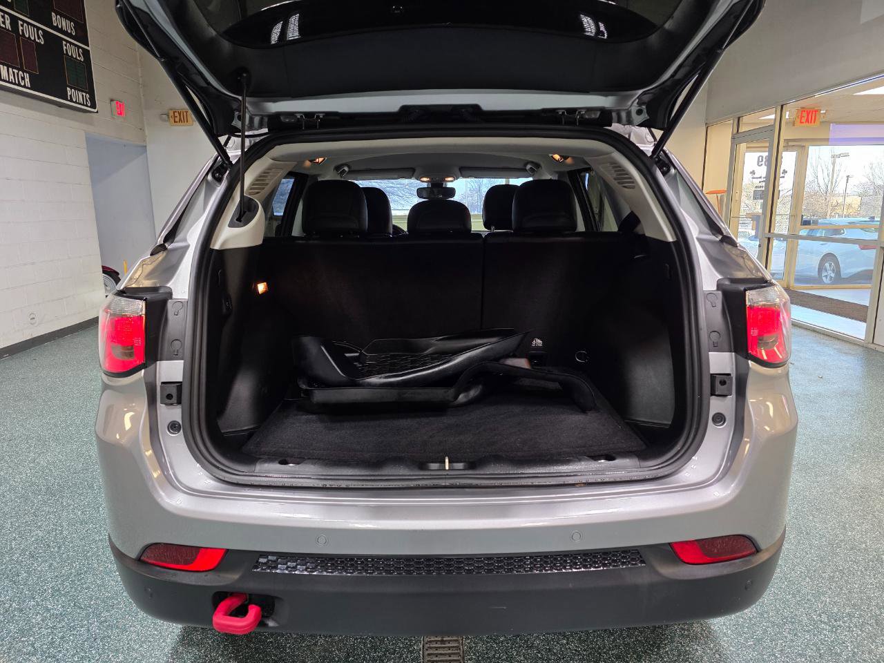 Used 2019 Jeep Compass Trailhawk w/ Leather Interior Group AWD/4WD image 20