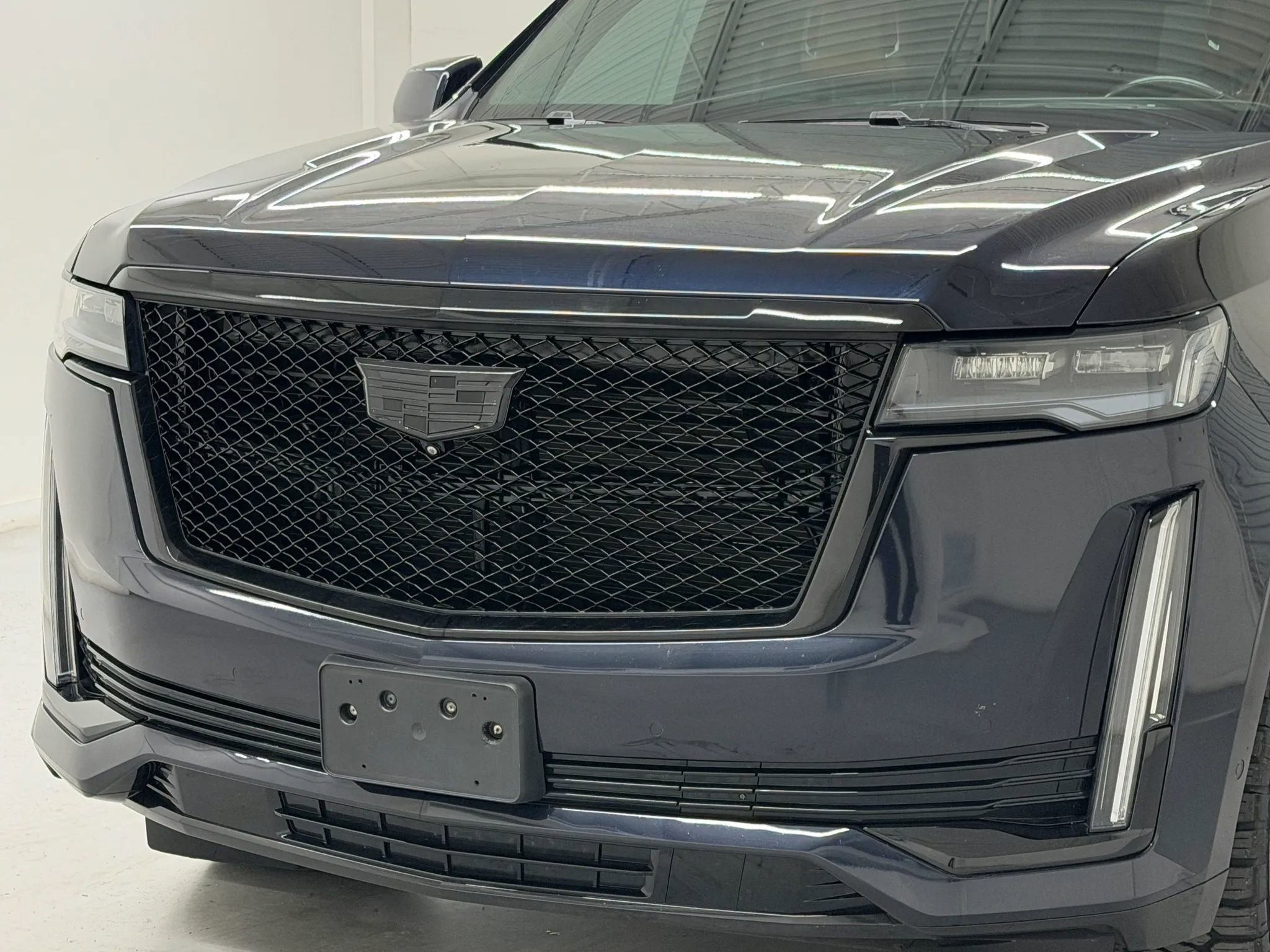 Used 2021 Cadillac Escalade ESV Sport AWD/4WD image 41