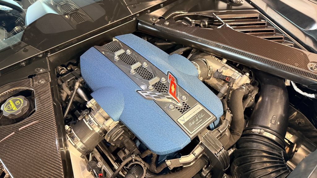 Used 2025 Chevrolet Corvette ZR1 w/ ZR1 Carbon Fiber Aero Package RWD image 14