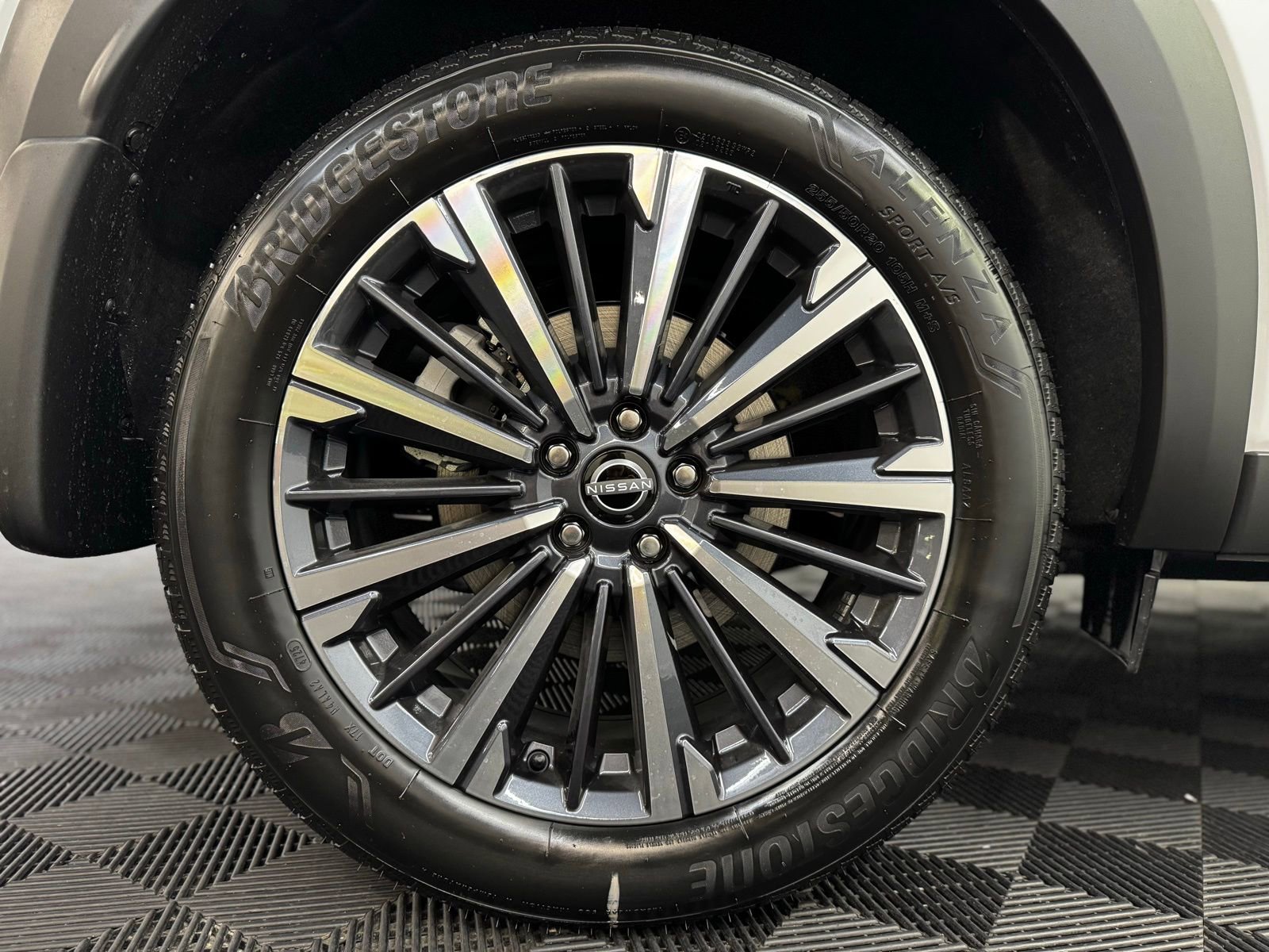 New 2026 Nissan Pathfinder Platinum image 7