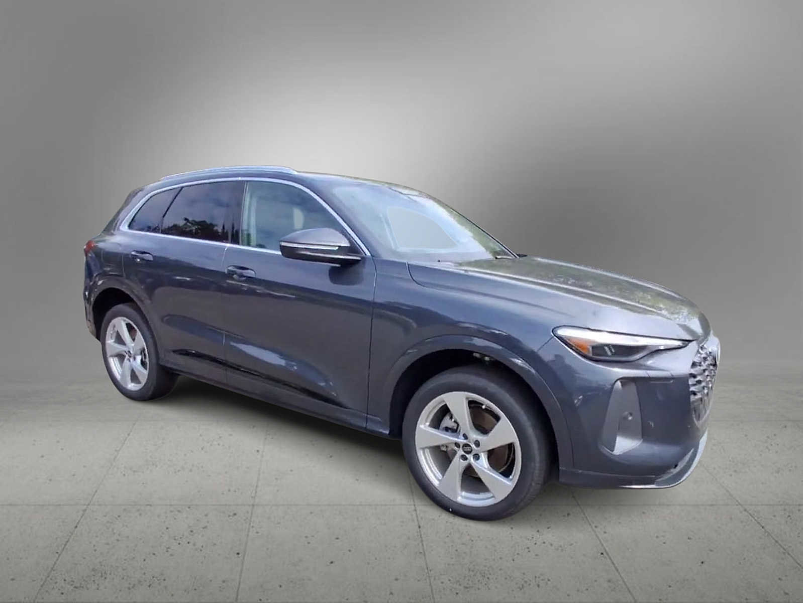 New 2025 Audi Q5 Premium Plus image 2