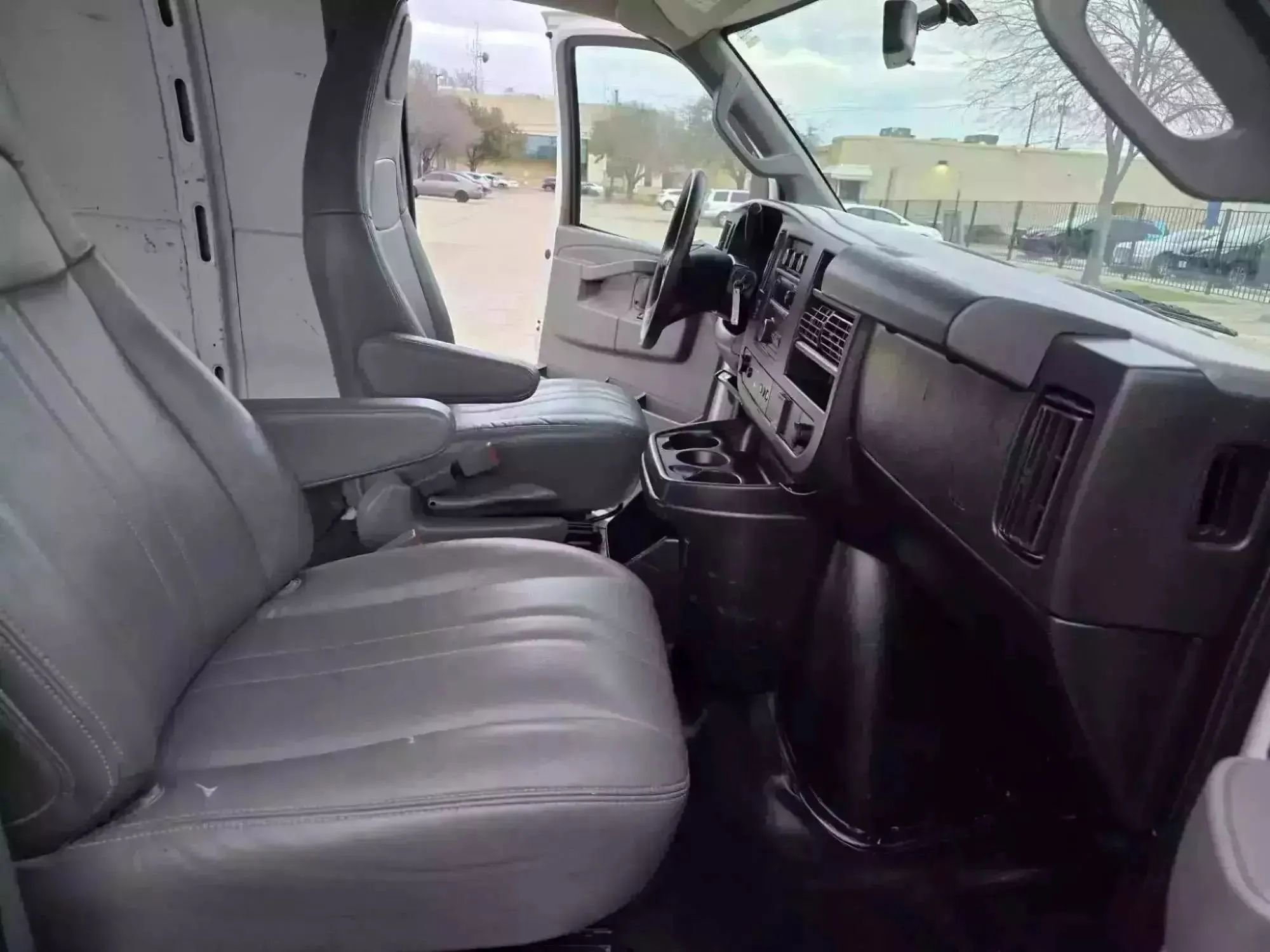 Used 2019 Chevrolet Express 2500 Extended w/ Driver Convenience Package image 21