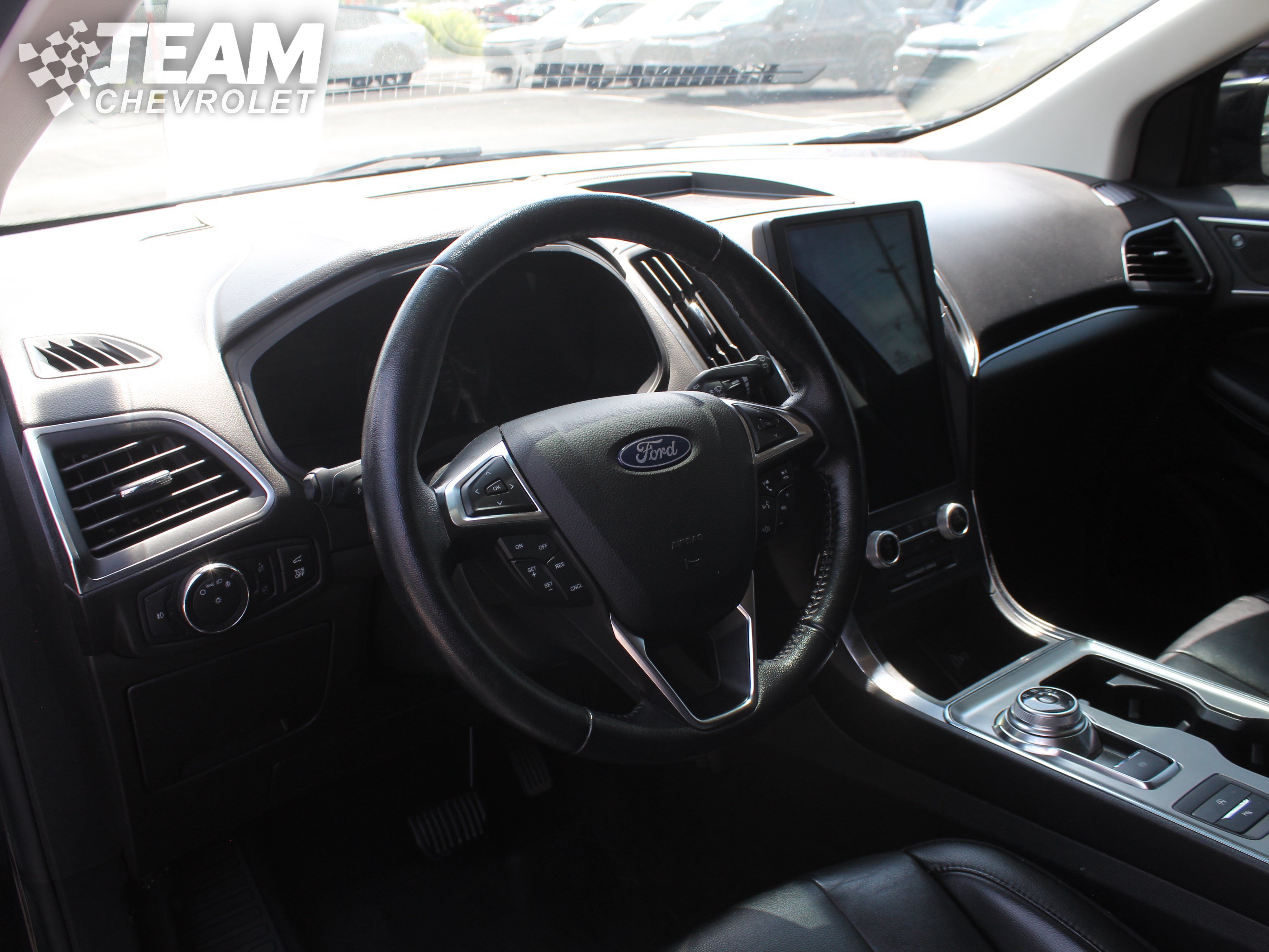 Used 2022 Ford Edge Titanium AWD/4WD image 13
