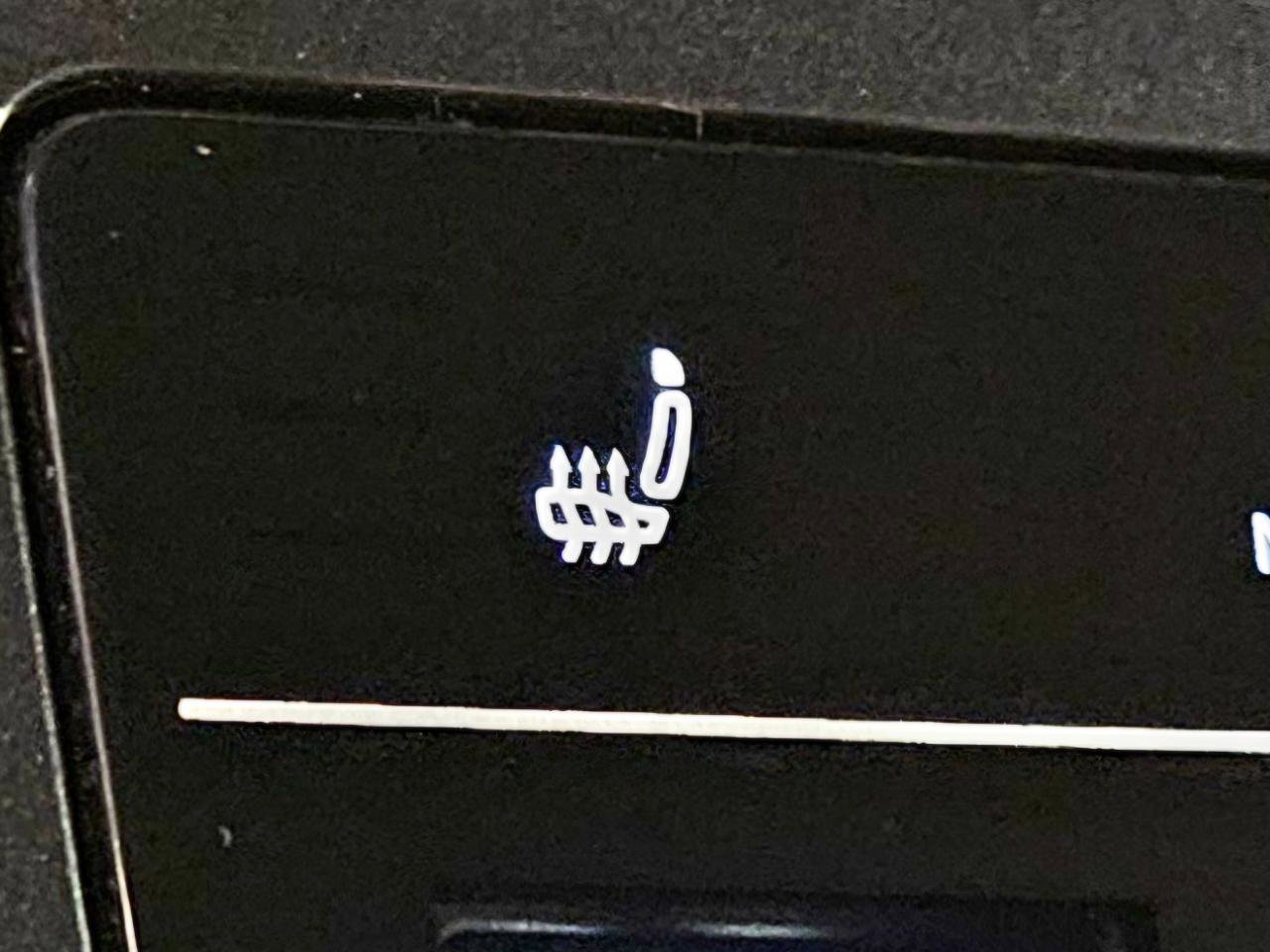 Used 2024 Volkswagen Tiguan SE R-Line image 22