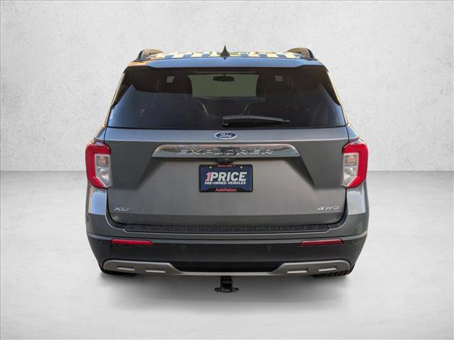 Used 2021 Ford Explorer XLT w/ Equipment Group 202A image 7