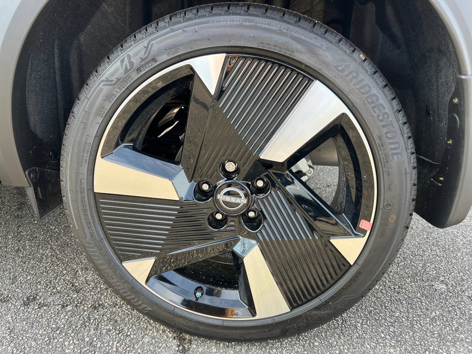 New 2026 Nissan Kicks SR w/ Cold Weather Package FWD image 19