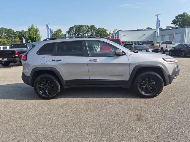 Used 2018 Jeep Cherokee Trailhawk w/ Quick Order Package 27L AWD/4WD image 2