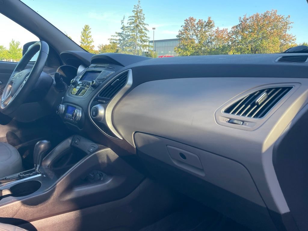 Used 2013 Hyundai Tucson Limited FWD image 21