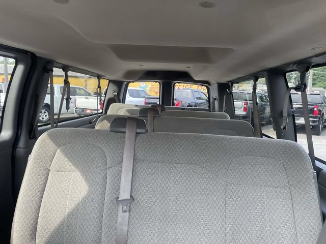 Used 2025 Chevrolet Express 3500 LT w/ LT Preferred Equipment Group RWD image 13