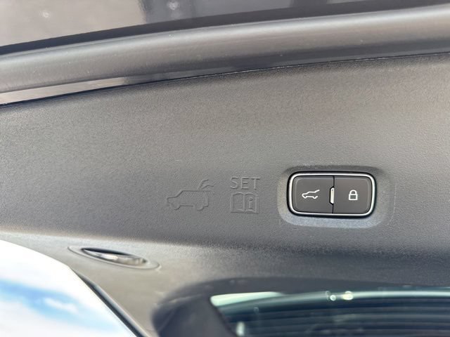 Used 2025 Ford Expedition Active AWD/4WD image 35