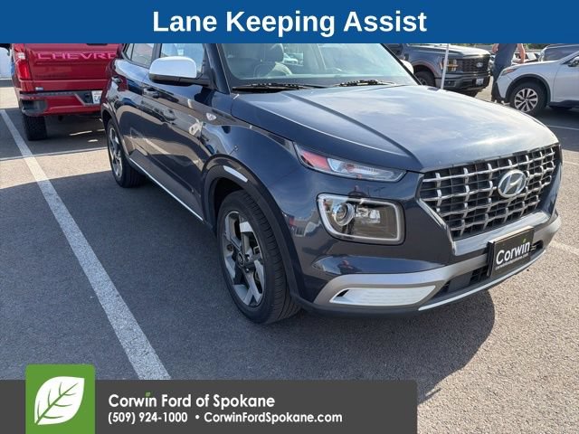 Used 2022 Hyundai Venue Limited FWD image 3