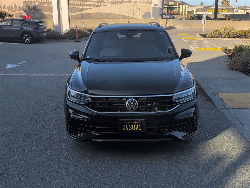 Used 2022 Volkswagen Tiguan SE R-Line FWD image 3