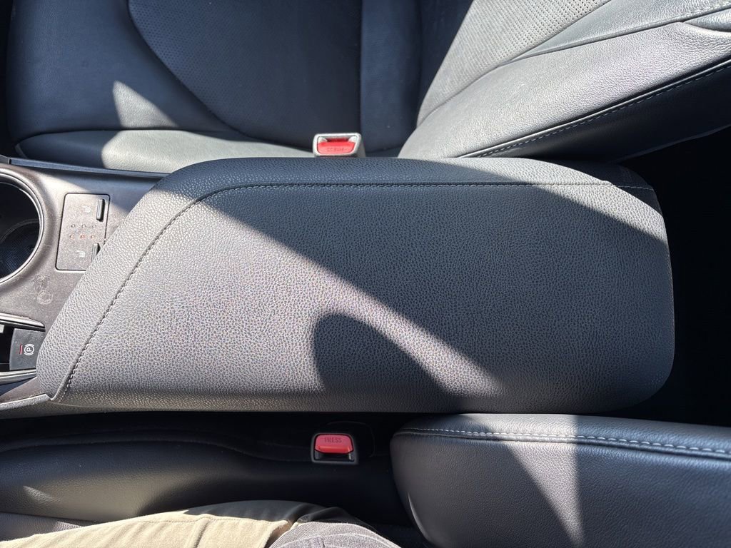 Used 2023 Toyota Camry XSE image 34