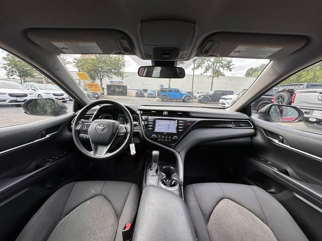 Used 2020 Toyota Camry LE FWD image 3