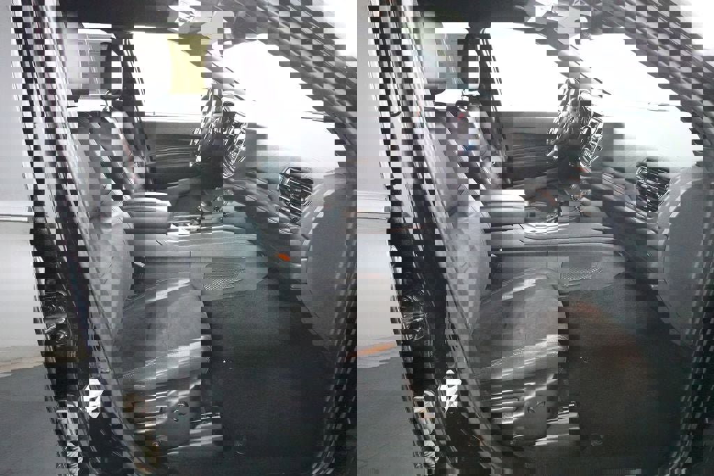 Used 2022 Dodge Durango GT image 33