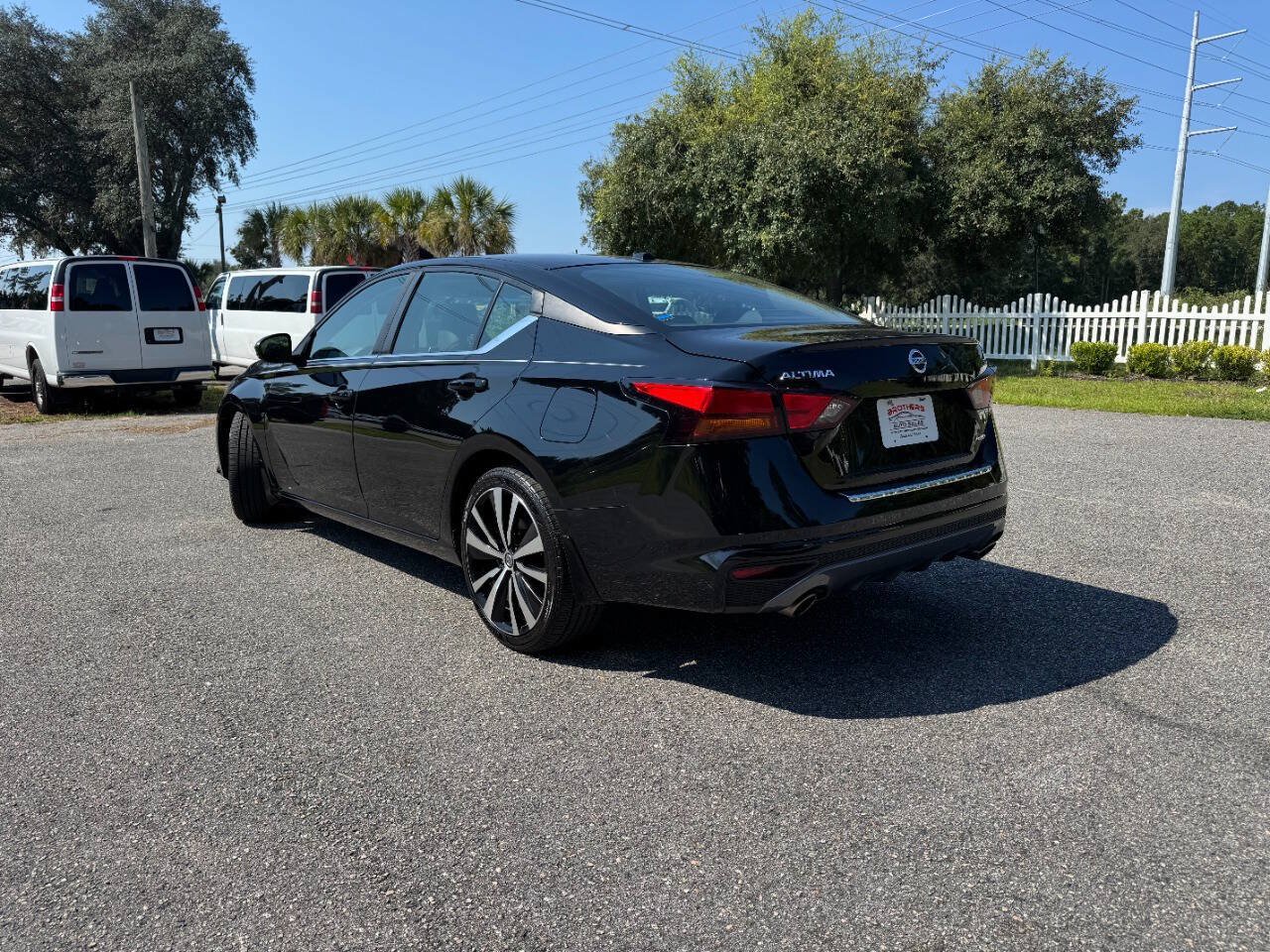 Used 2019 Nissan Altima 2.5 SR w/ SR Premium Package AWD/4WD image 4