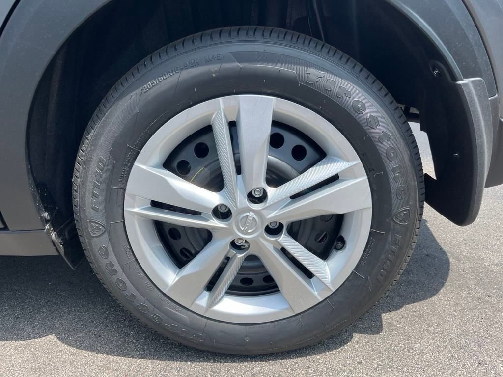 New 2025 Nissan Kicks Play S image 10