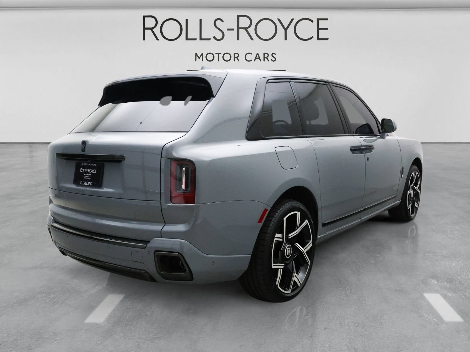Certified 2025 Rolls-Royce Cullinan Black Badge AWD/4WD image 10
