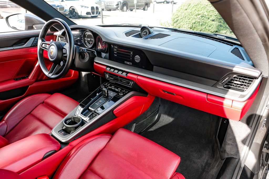 Used 2023 Porsche 911 Carrera RWD image 10