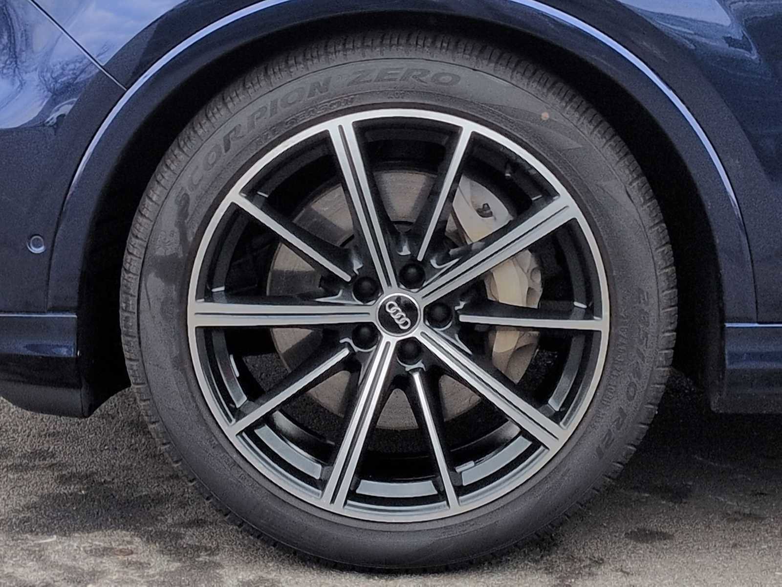 Used 2020 Audi Q7 3.0T Prestige w/ Prestige Package image 14