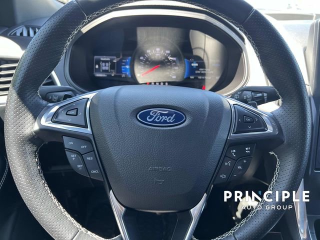 Used 2023 Ford Edge ST image 18