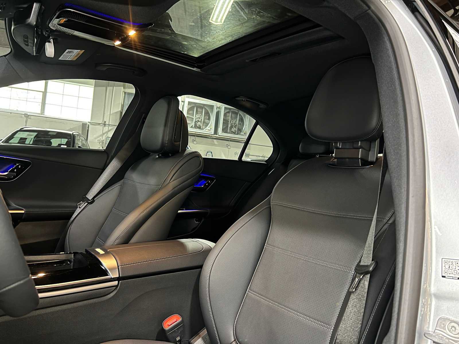 Used 2025 Mercedes-Benz C 300 4MATIC Sedan image 24