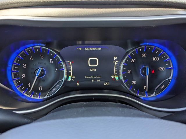 New 2026 Chrysler Pacifica Select FWD image 28