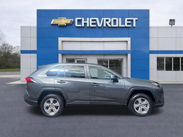 Used 2025 Toyota RAV4 XLE AWD/4WD image 8