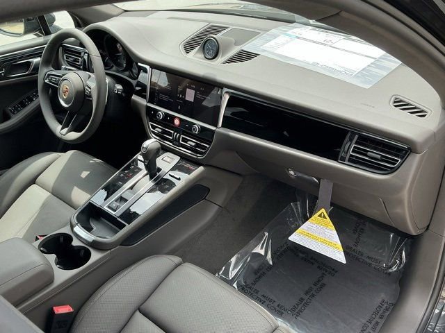 New 2025 Porsche Macan image 30