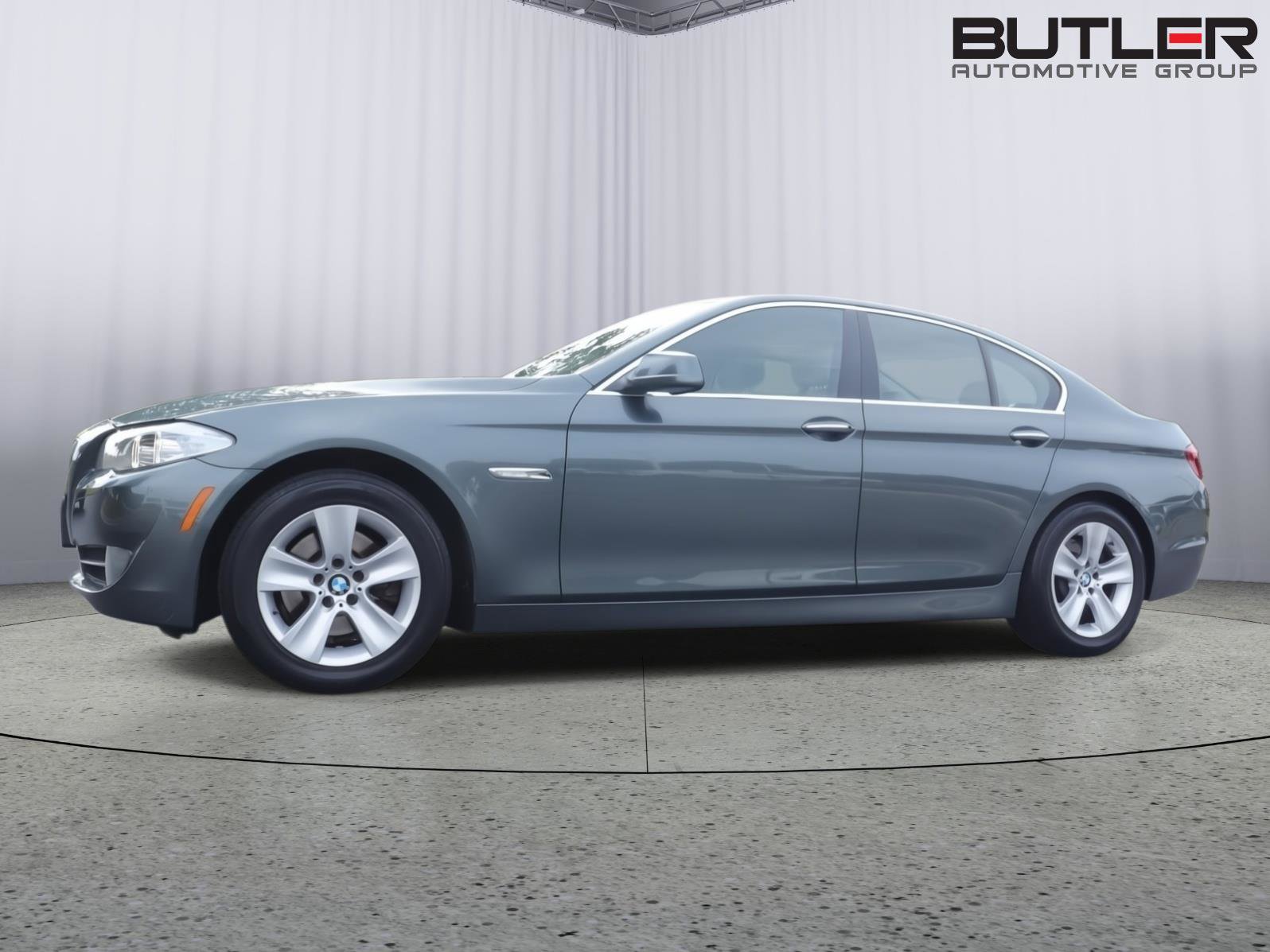 Used 2013 BMW 528i Sedan RWD image 1