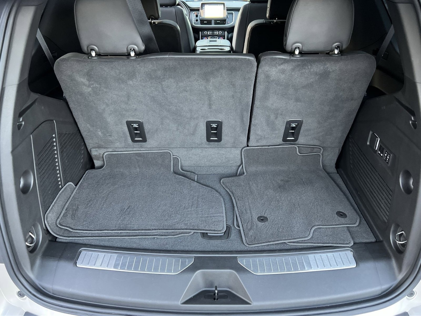 Used 2024 Chevrolet Tahoe RST w/ Luxury Package image 25