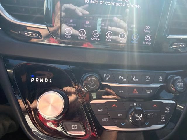 Used 2019 Chrysler Pacifica Touring Plus w/ Advanced Safetytec Group FWD image 10