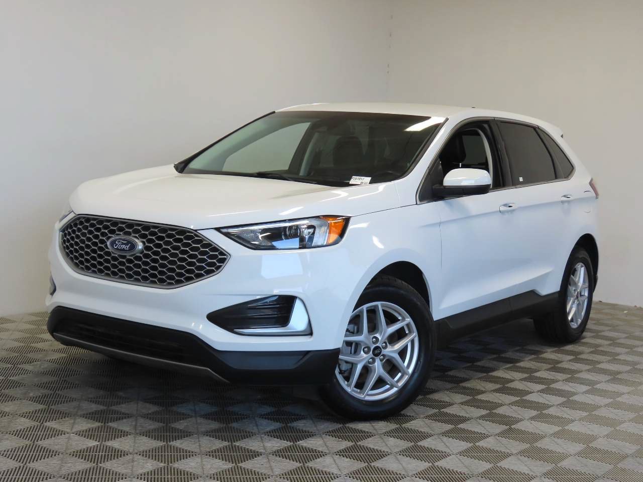 Used 2024 Ford Edge SEL