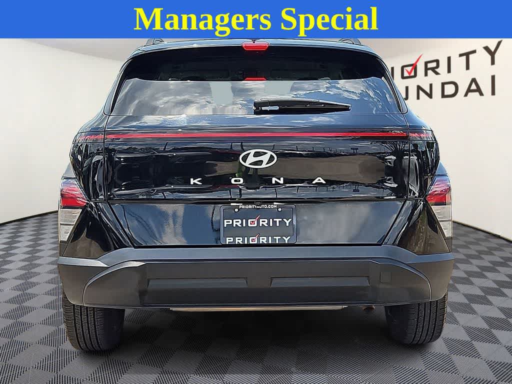 Used 2024 Hyundai Kona SEL FWD image 5