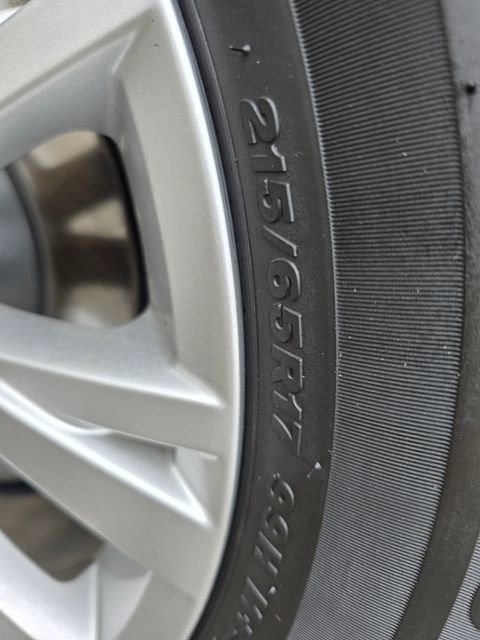 Used 2019 Volkswagen Tiguan SE image 60