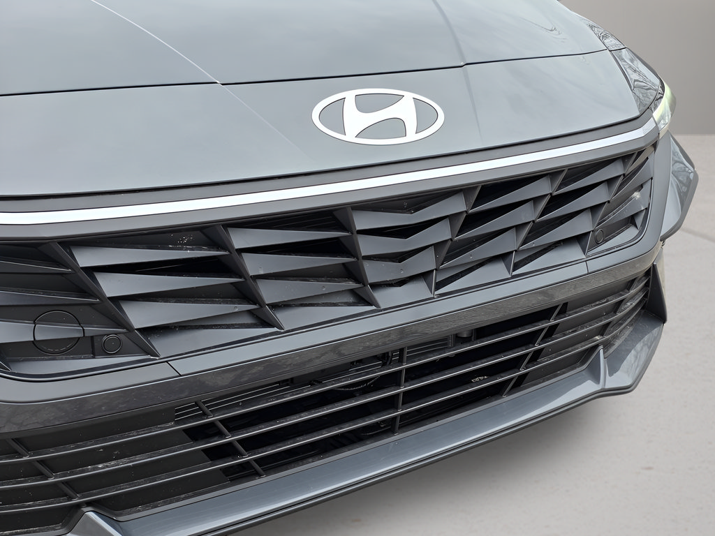 New 2026 Hyundai Elantra SEL FWD image 9