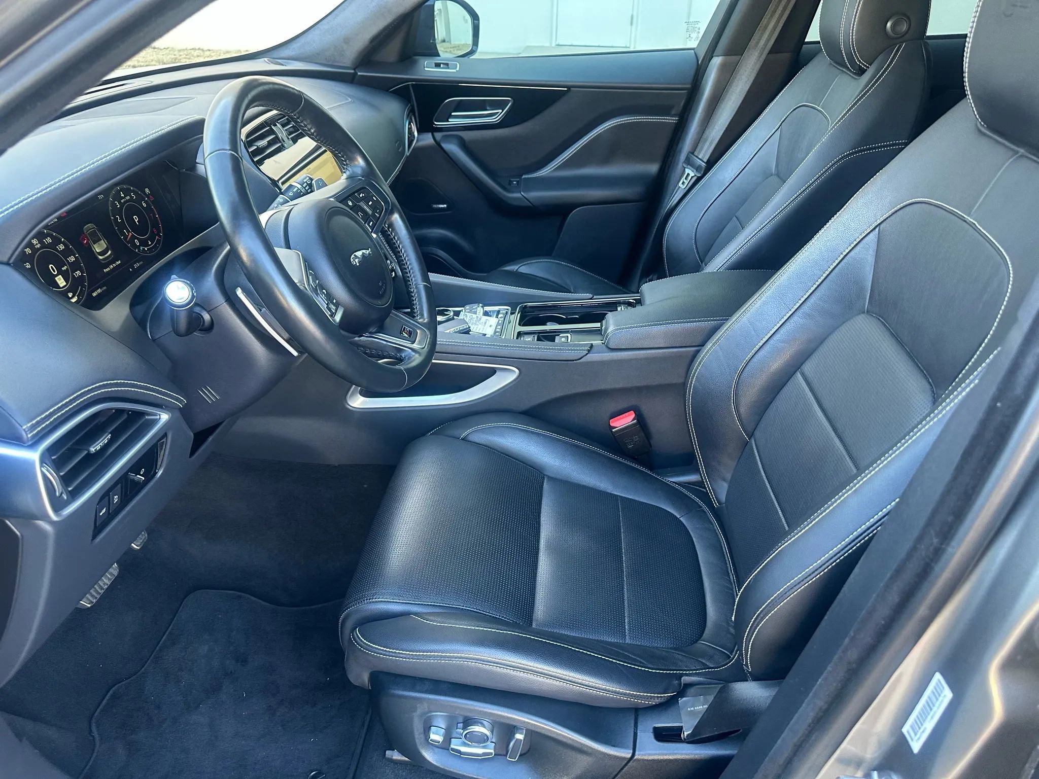 Used 2019 Jaguar F-PACE S AWD/4WD image 15